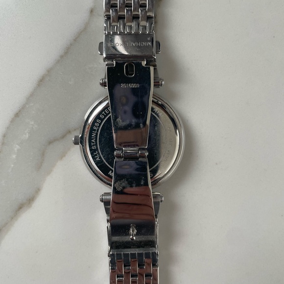Michael Kors Watch - Picture 3 of 8